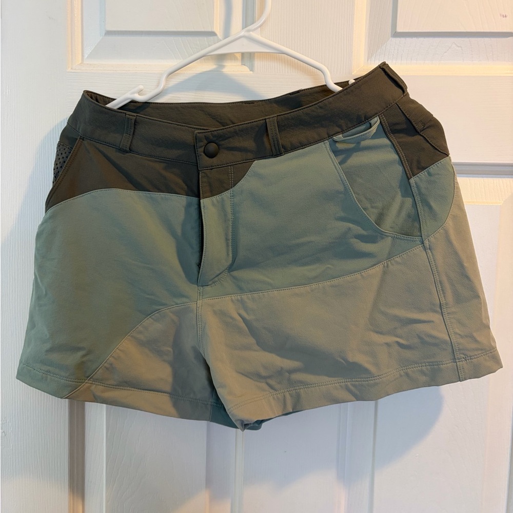 Outdoor Voices Women's Colorblock Hiking Shorts